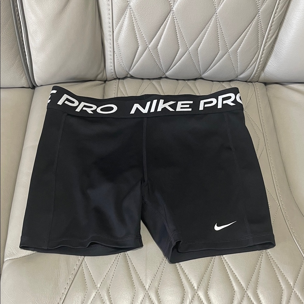 Nike Black Pro Women's Compression Shorts